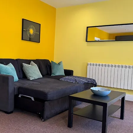 Flat 5 Mins Away From Beach! Brighton Exterior photo