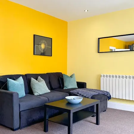 Flat 5 Mins Away From Beach! Brighton Exterior photo